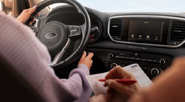 Financer le permis de conduire de votre enfant : 6 solutions efficaces